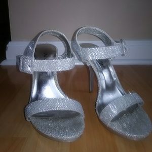 Great for PROM silver glitter heels